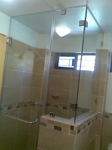 Quintanar Glass